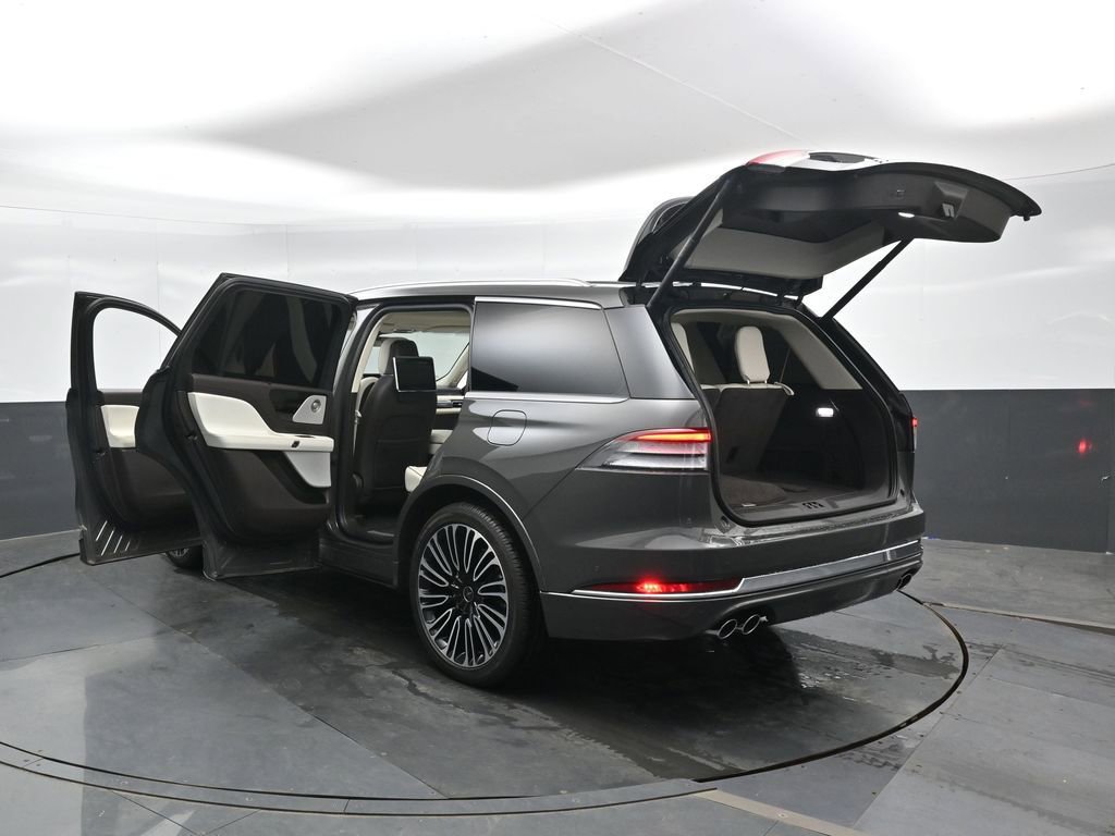Used 2023 Lincoln Aviator Black Label w/ Class IV Trailer Tow Package AWD/4WD image 51
