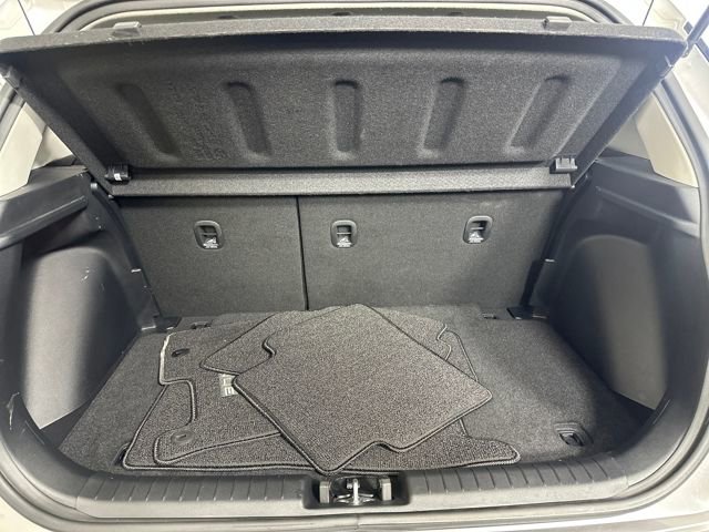 Certified 2023 Hyundai Venue SEL image 26