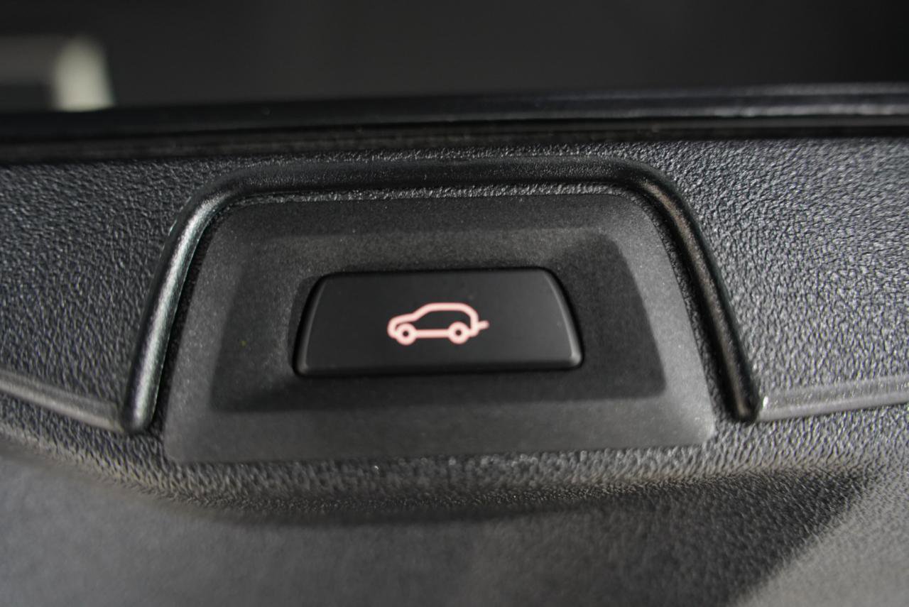 Used 2026 BMW X5 M Competition w/ Executive Package image 40