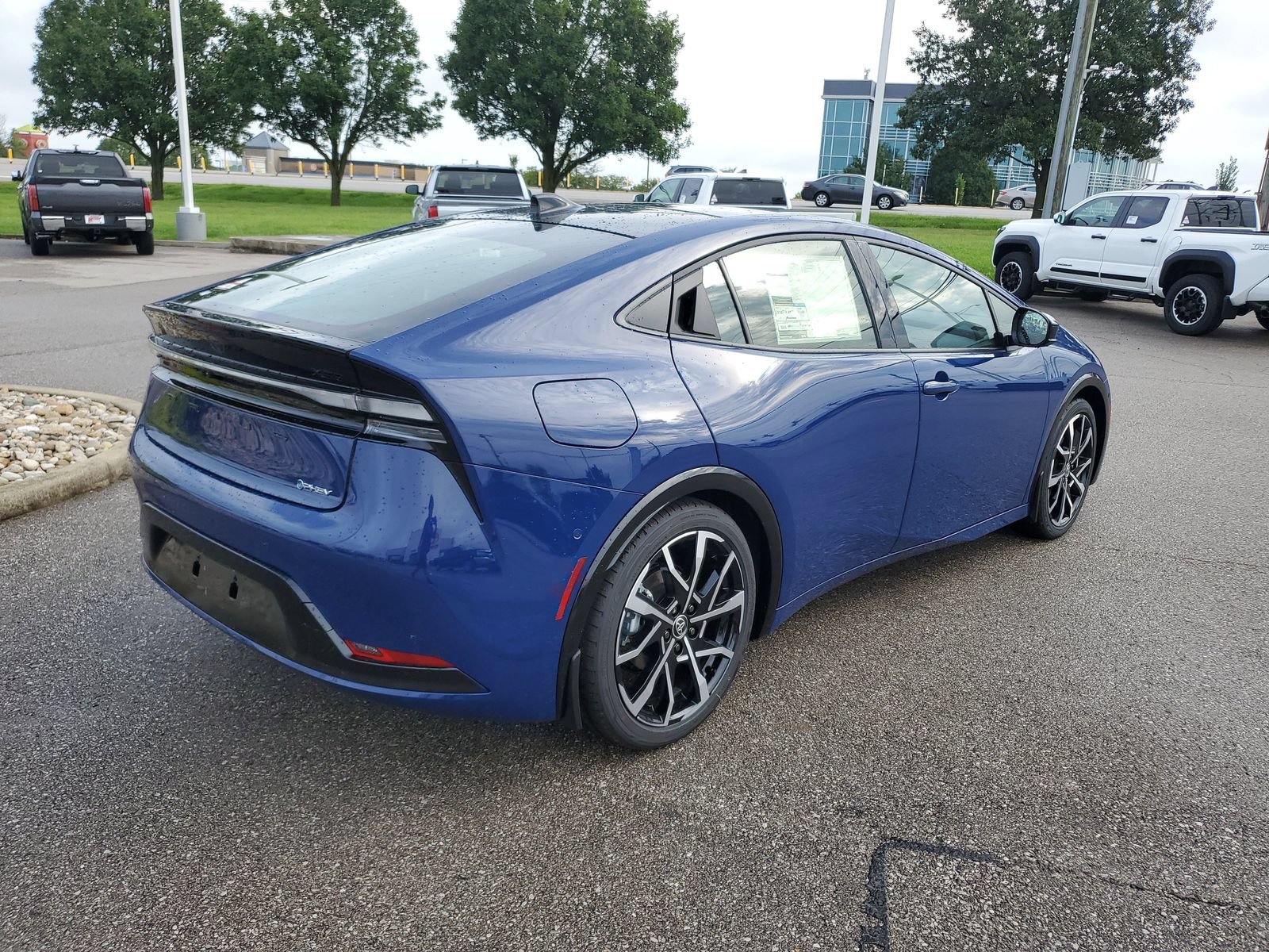 New 2026 Toyota Prius Plug-In Hybrid FWD image 4