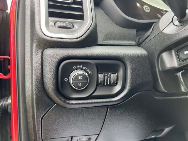 New 2026 RAM 2500 Laramie AWD/4WD image 13