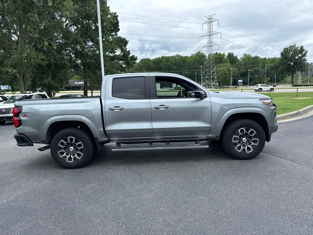 Used 2024 Chevrolet Colorado Z71 w/ Z71 Convenience Package 2 AWD/4WD image 6