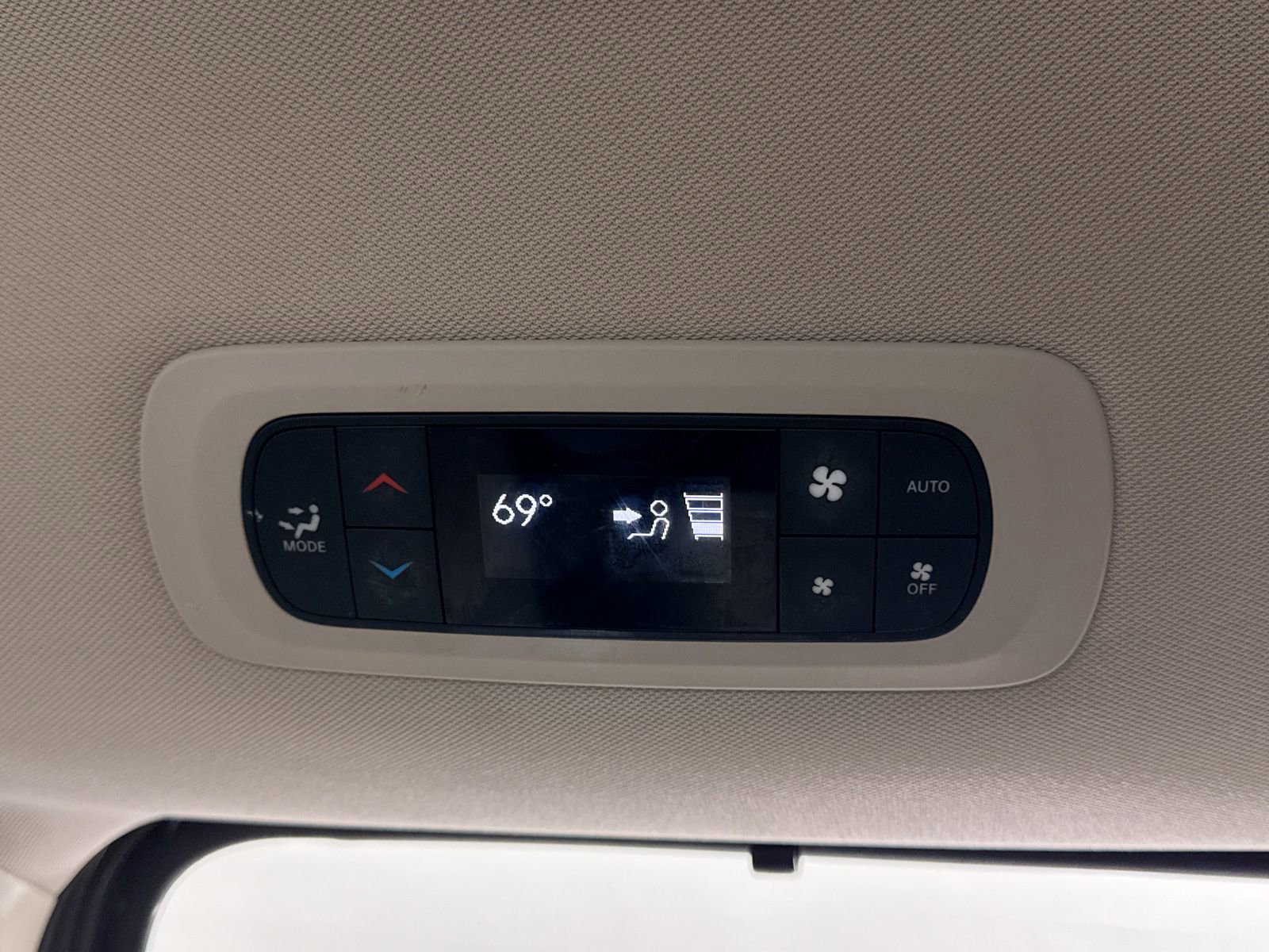 Used 2021 Chrysler Pacifica Touring-L FWD image 30