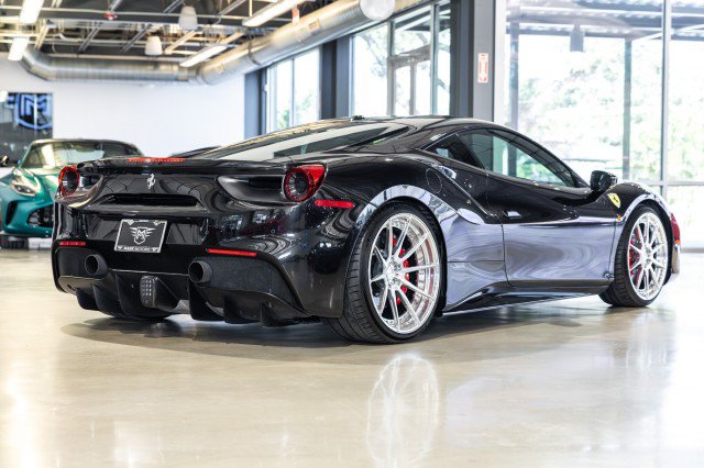 Used 2019 Ferrari 488 GTB RWD image 6