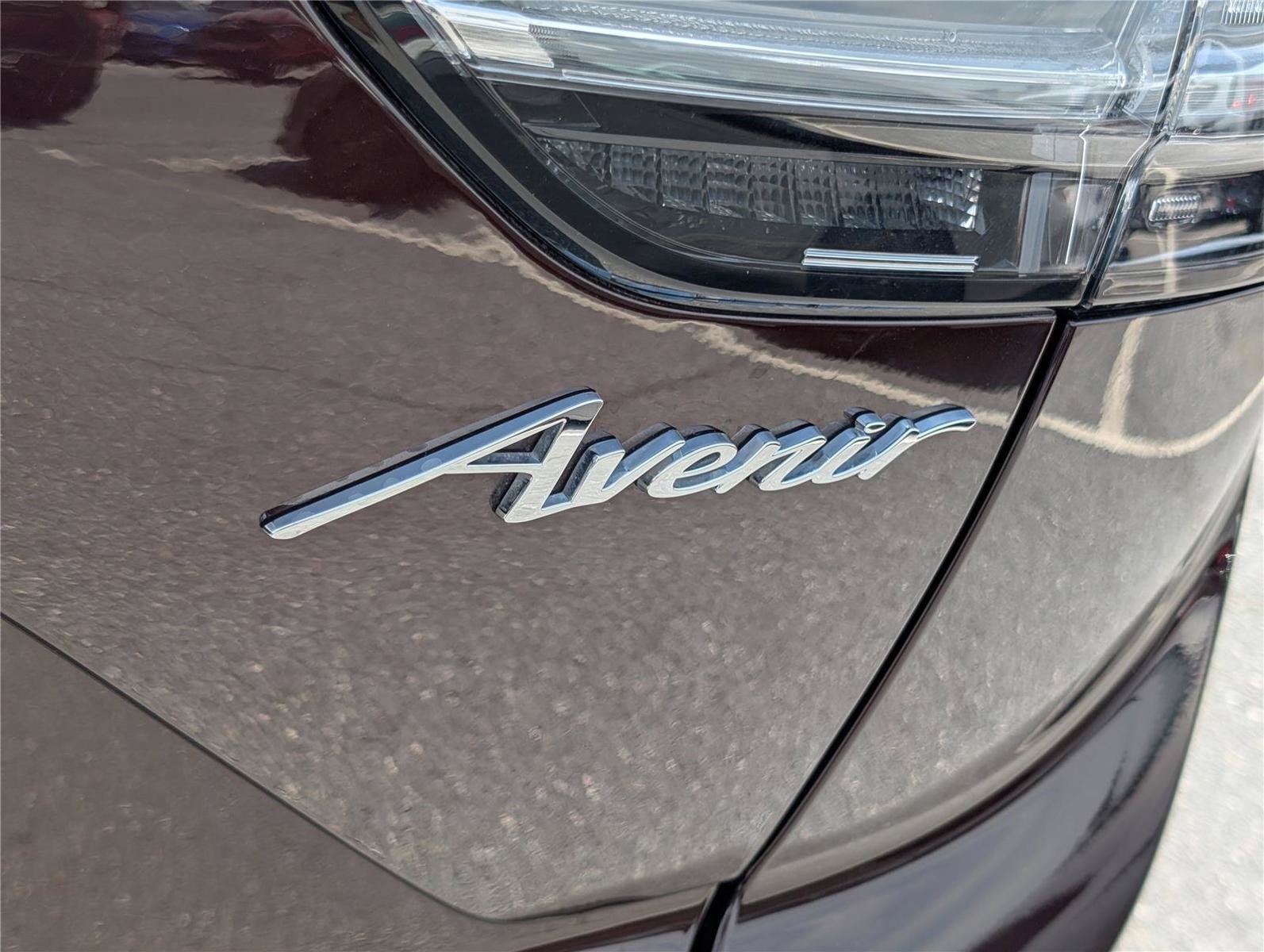 Used 2023 Buick Envision Avenir AWD/4WD image 10
