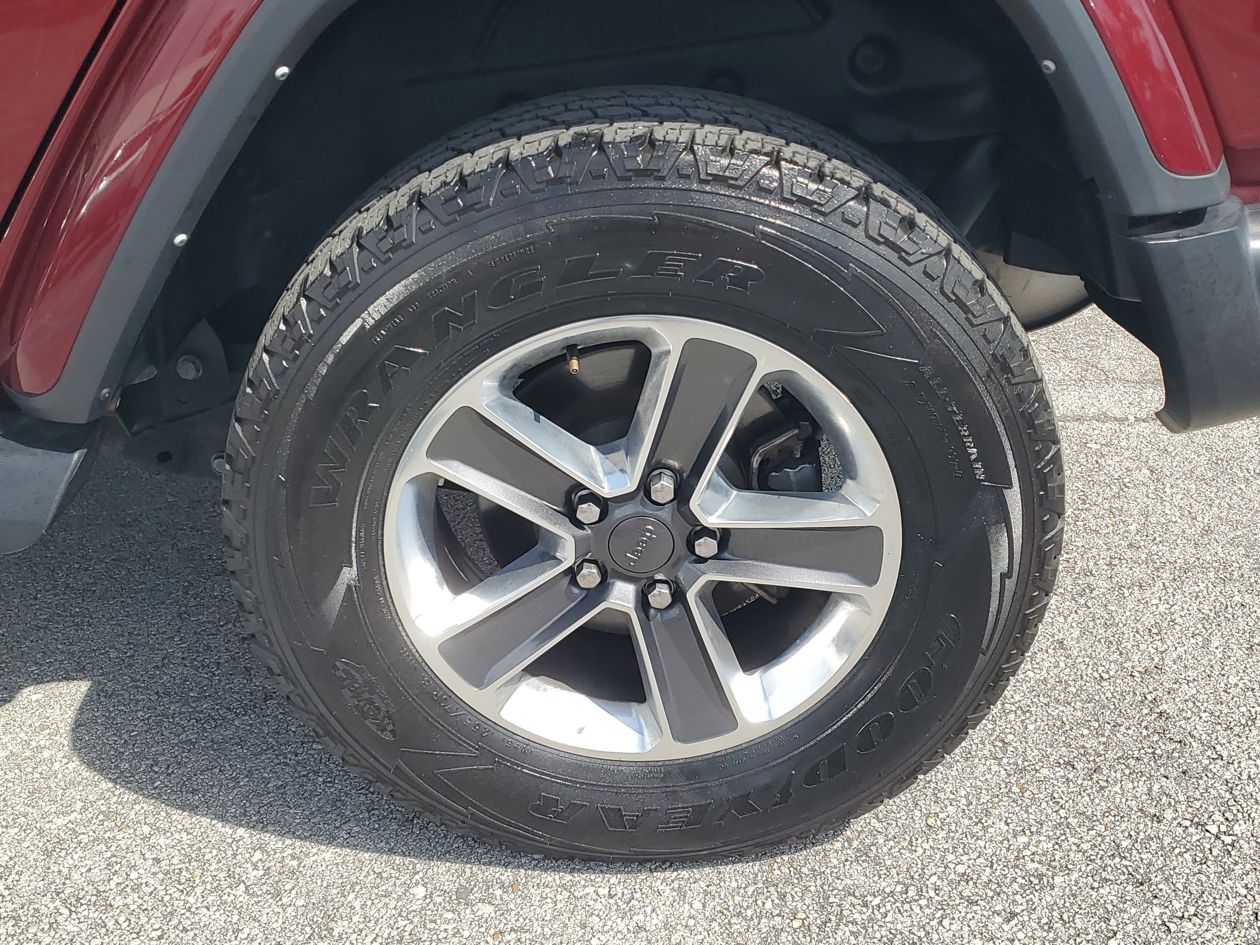 Used 2021 Jeep Wrangler Unlimited Sahara AWD/4WD image 8