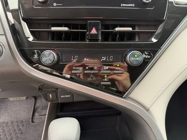 Used 2023 Toyota Camry LE w/ Convenience Package image 17