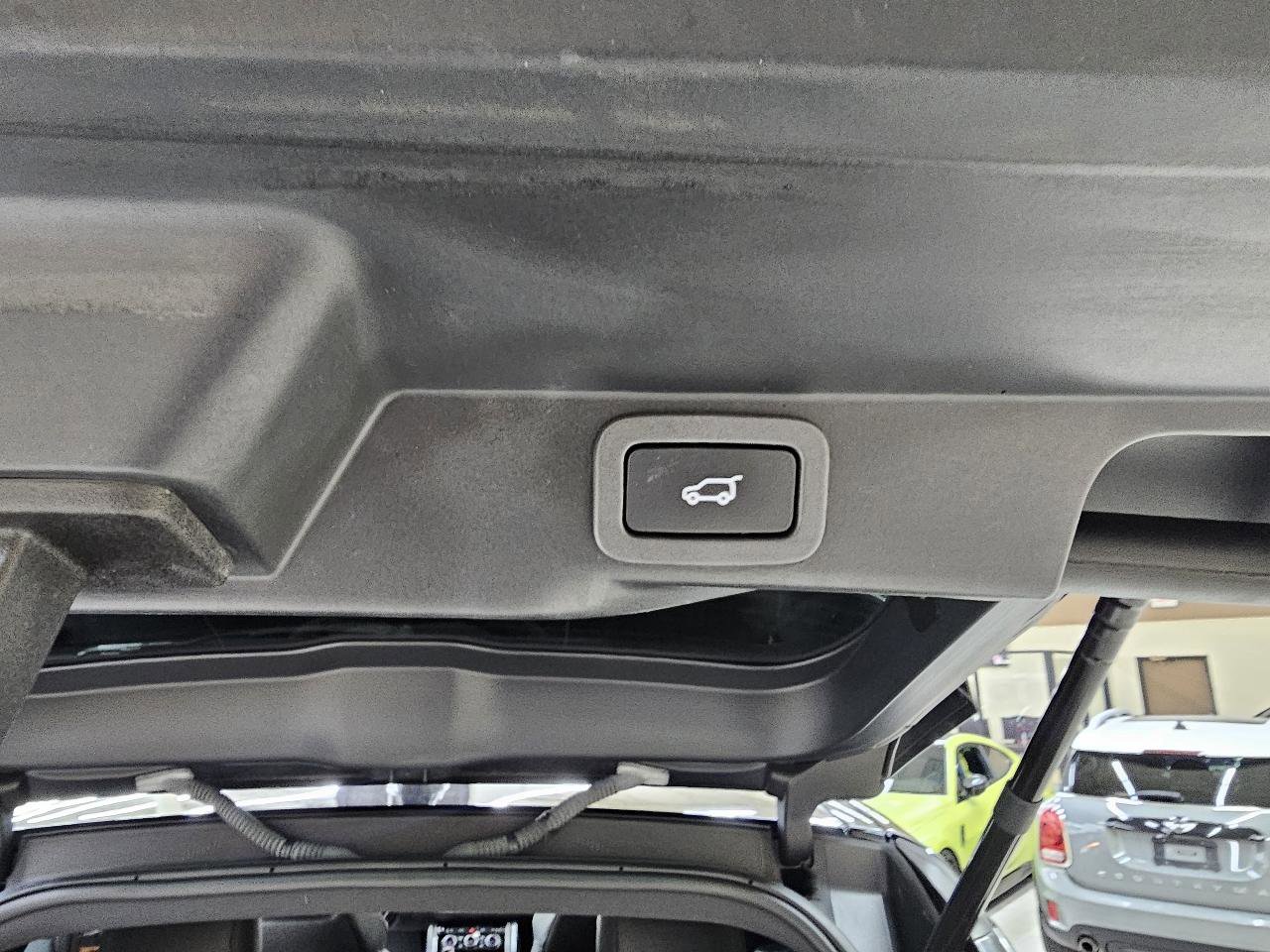 Used 2017 Land Rover Range Rover Sport HSE Dynamic AWD/4WD image 15
