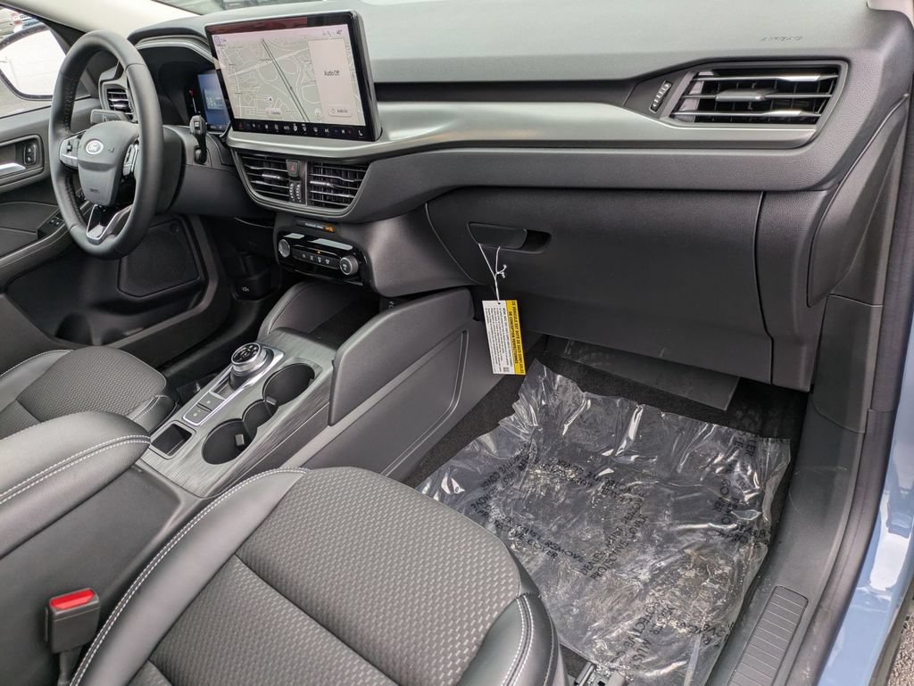 New 2024 Ford Escape SE FWD image 45