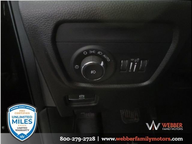 Used 2023 Jeep Grand Cherokee L Overland w/ Advanced Protech Group III image 24