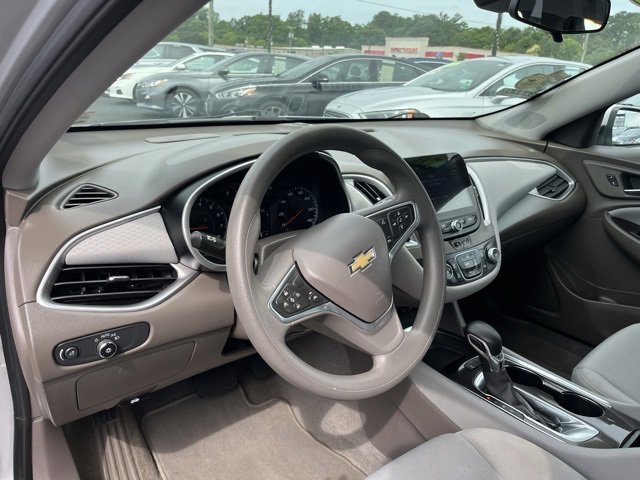 Used 2022 Chevrolet Malibu LS w/ Driver Confidence Package II image 16