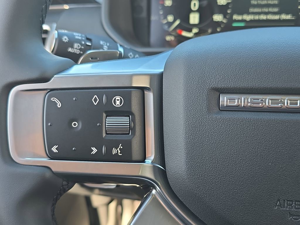 New 2026 Land Rover Discovery S AWD/4WD image 19