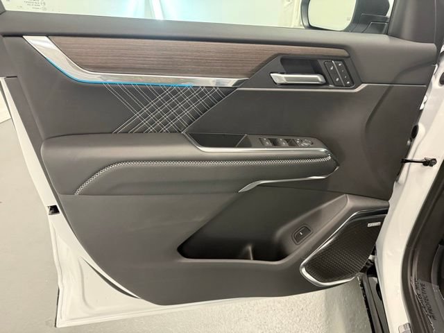 New 2026 GMC Acadia Denali w/ Super Cruise Package FWD image 14