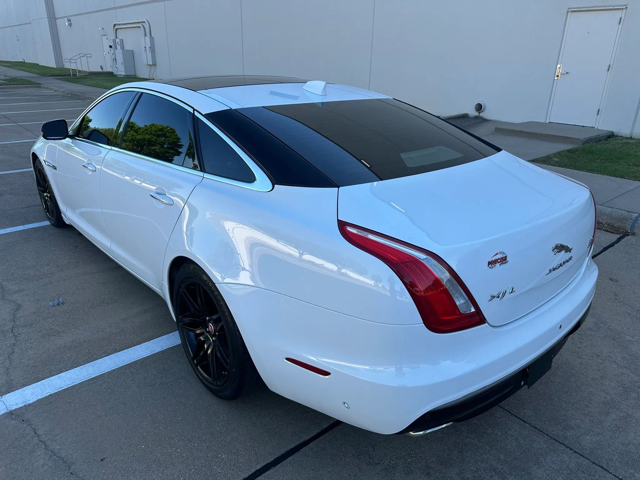 Used 2017 Jaguar XJ L Portfolio AWD/4WD image 12