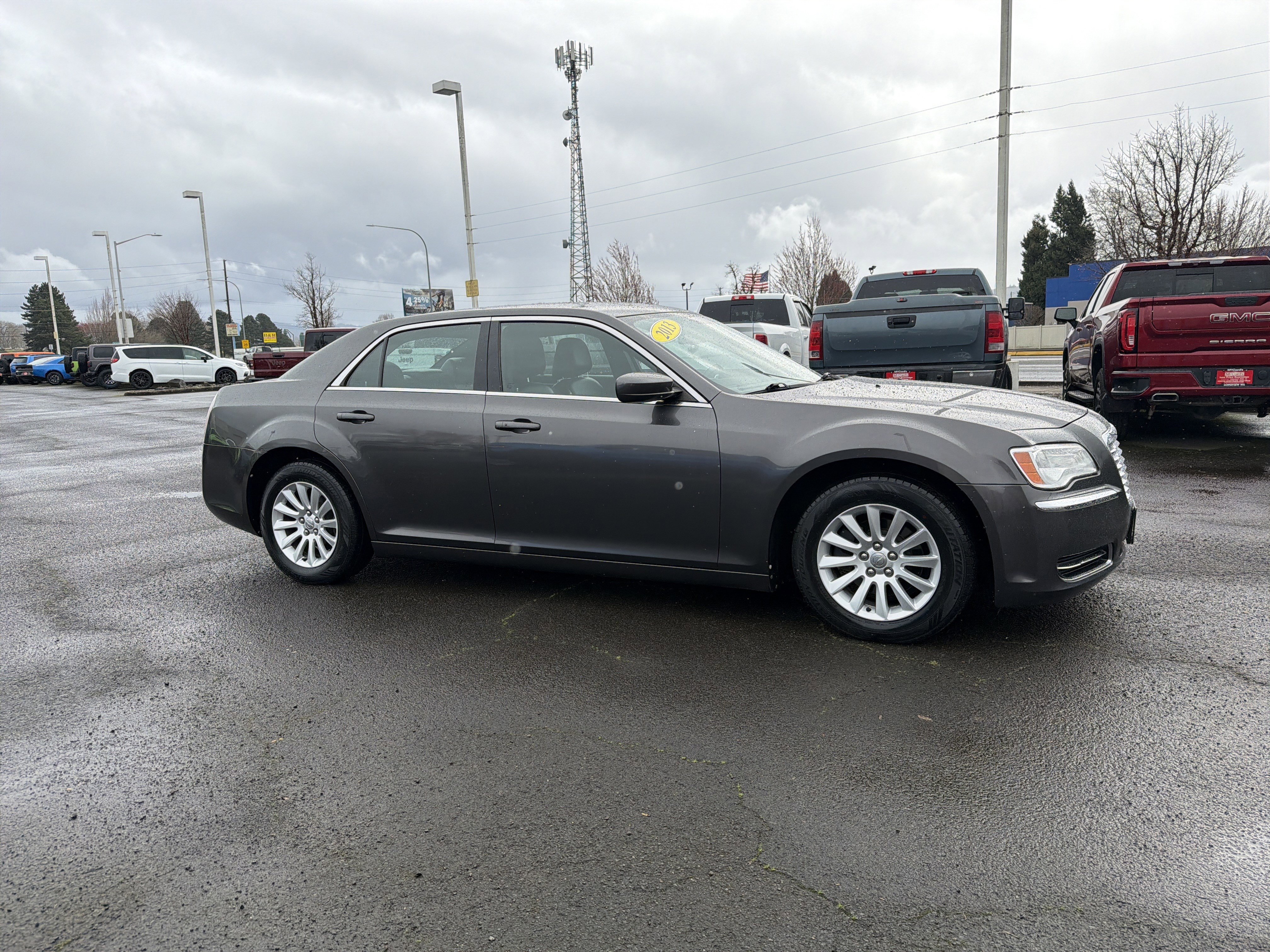 Used 2013 Chrysler 300 image 7
