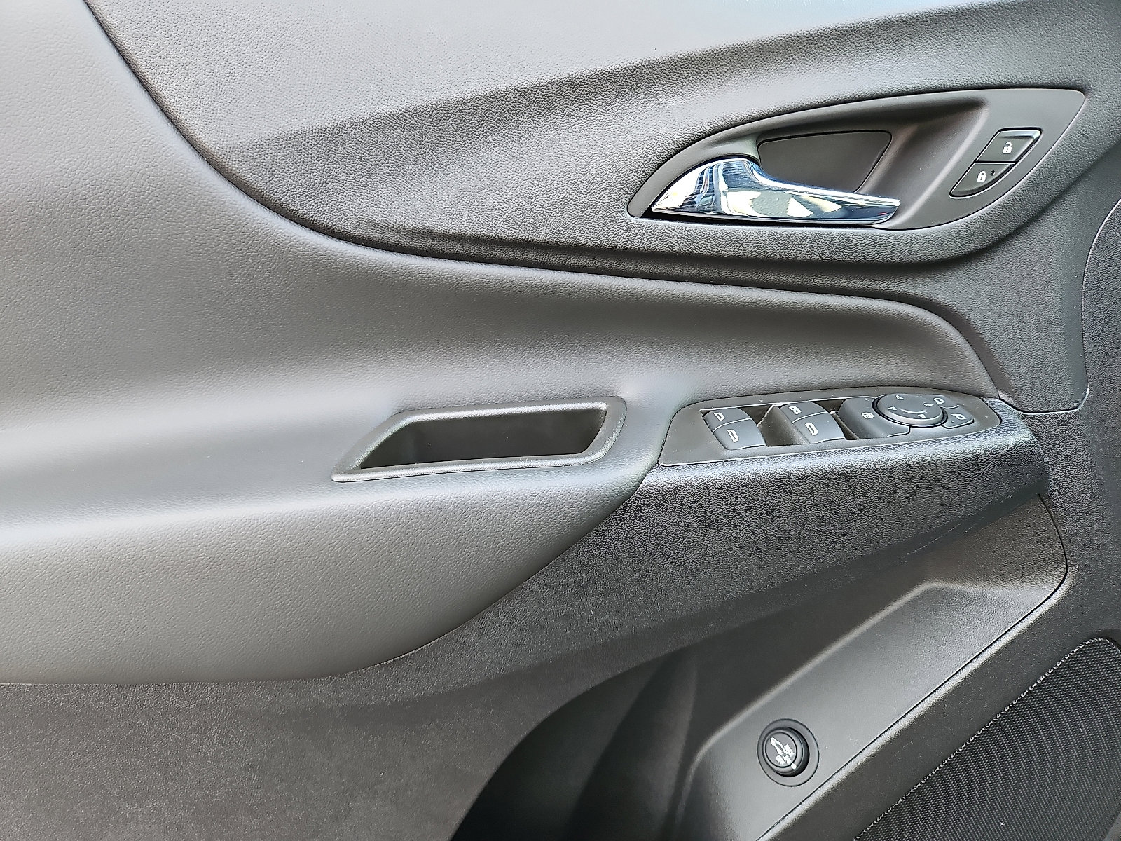 Certified 2024 Chevrolet Equinox LT image 12