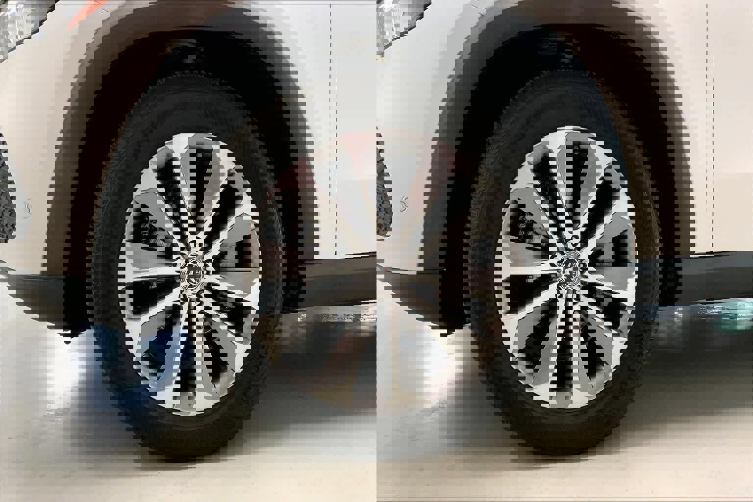 Used 2021 Mercedes-Benz GLE 350 4MATIC w/ Premium Package image 8