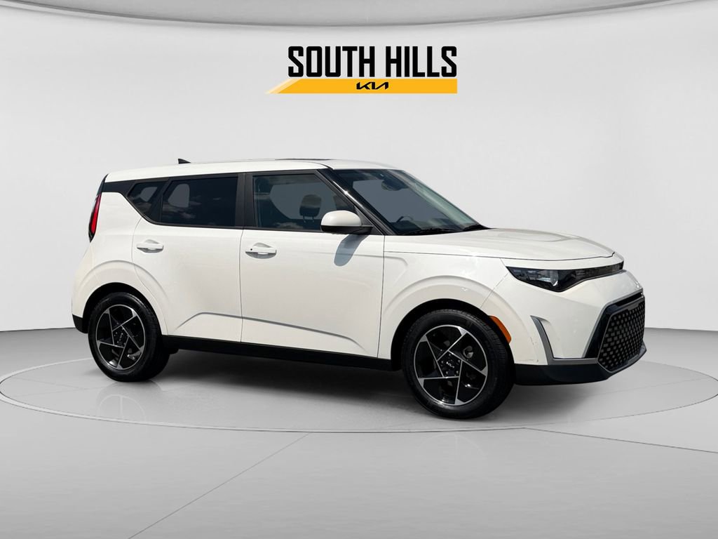 Used 2023 Kia Soul EX FWD image 7