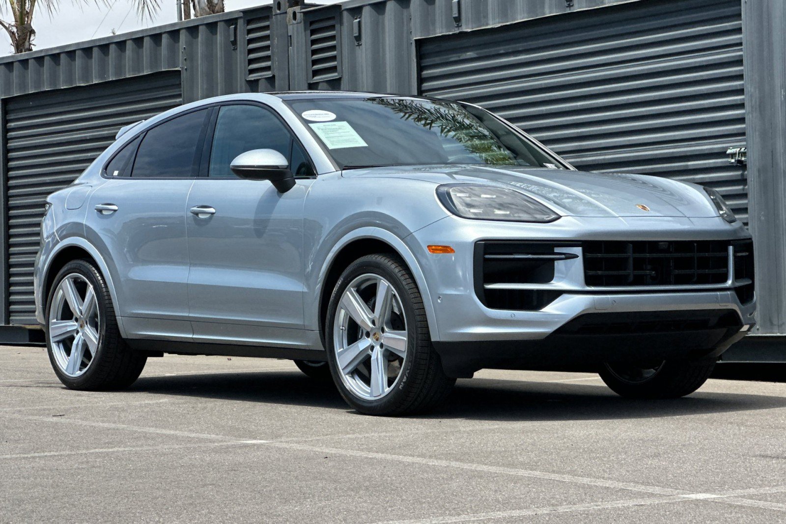Certified 2024 Porsche Cayenne Coupe AWD/4WD image 10