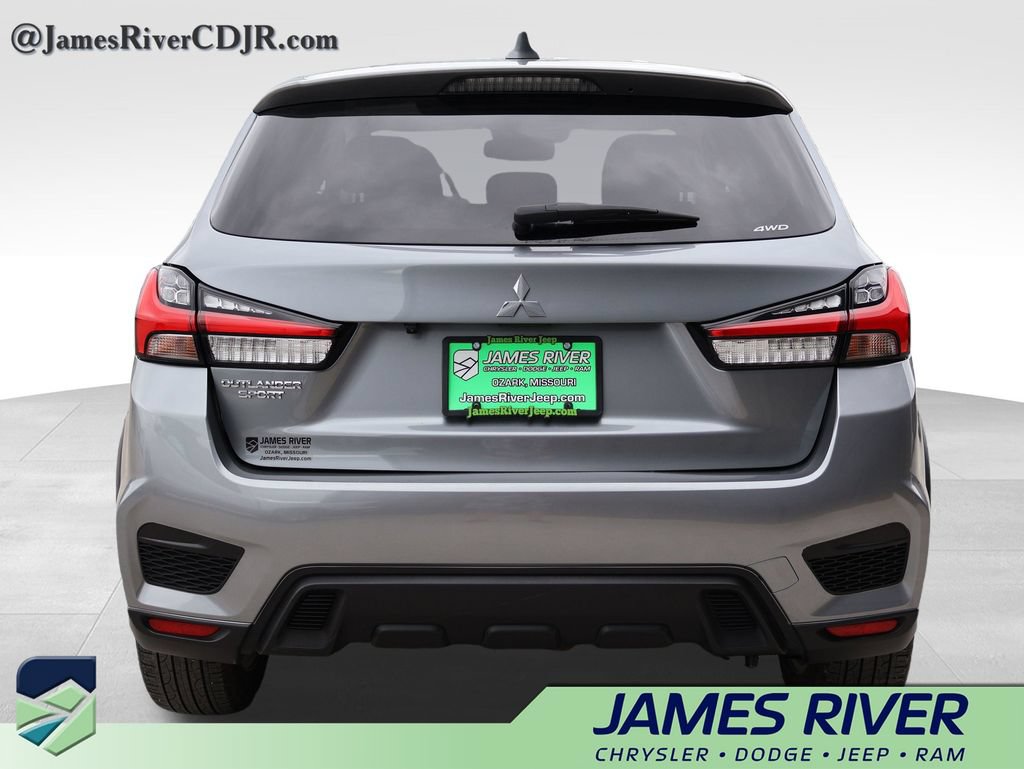 Used 2025 Mitsubishi Outlander Sport SE AWD/4WD image 4