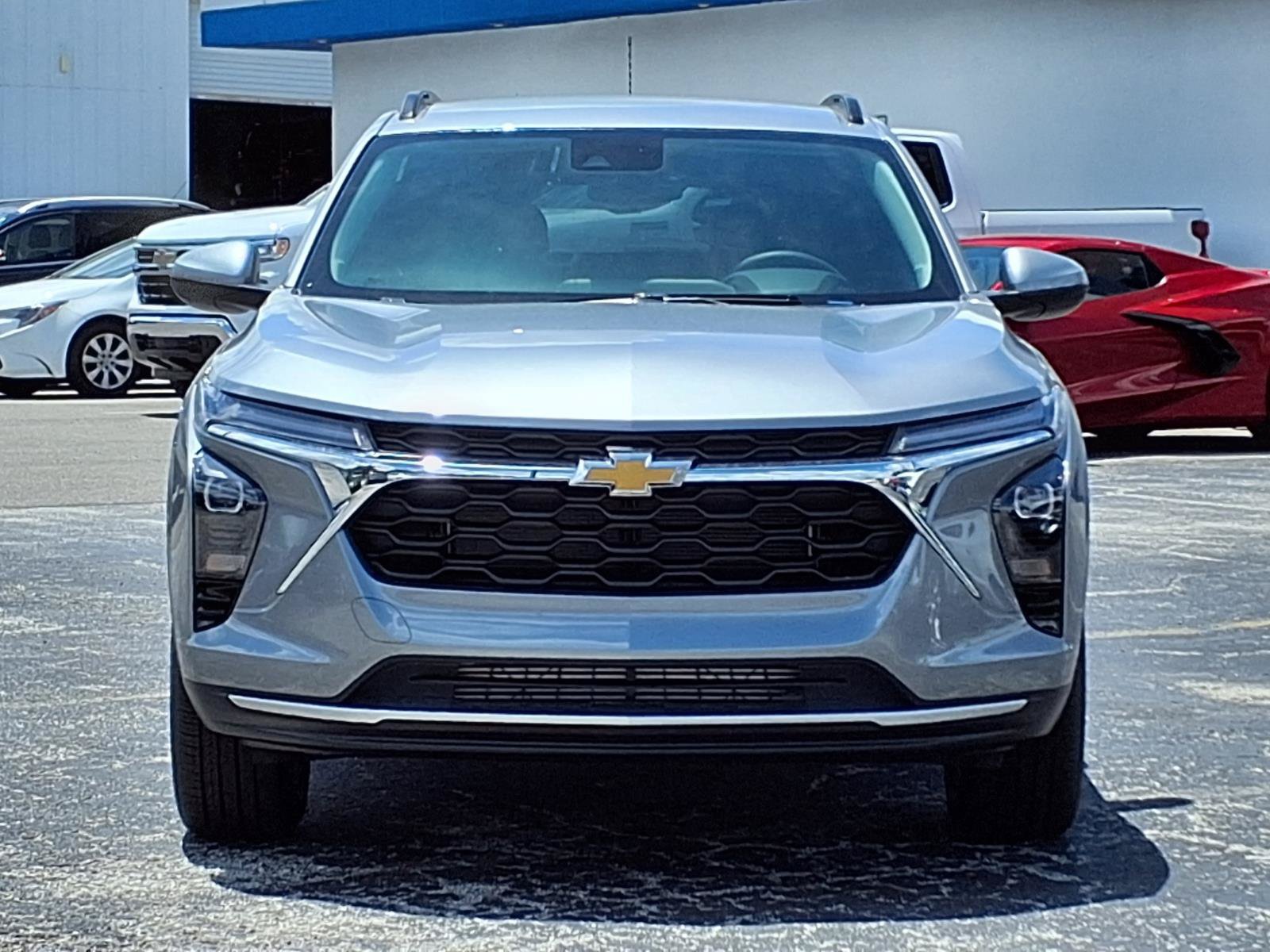 New 2026 Chevrolet Trax LT FWD image 2