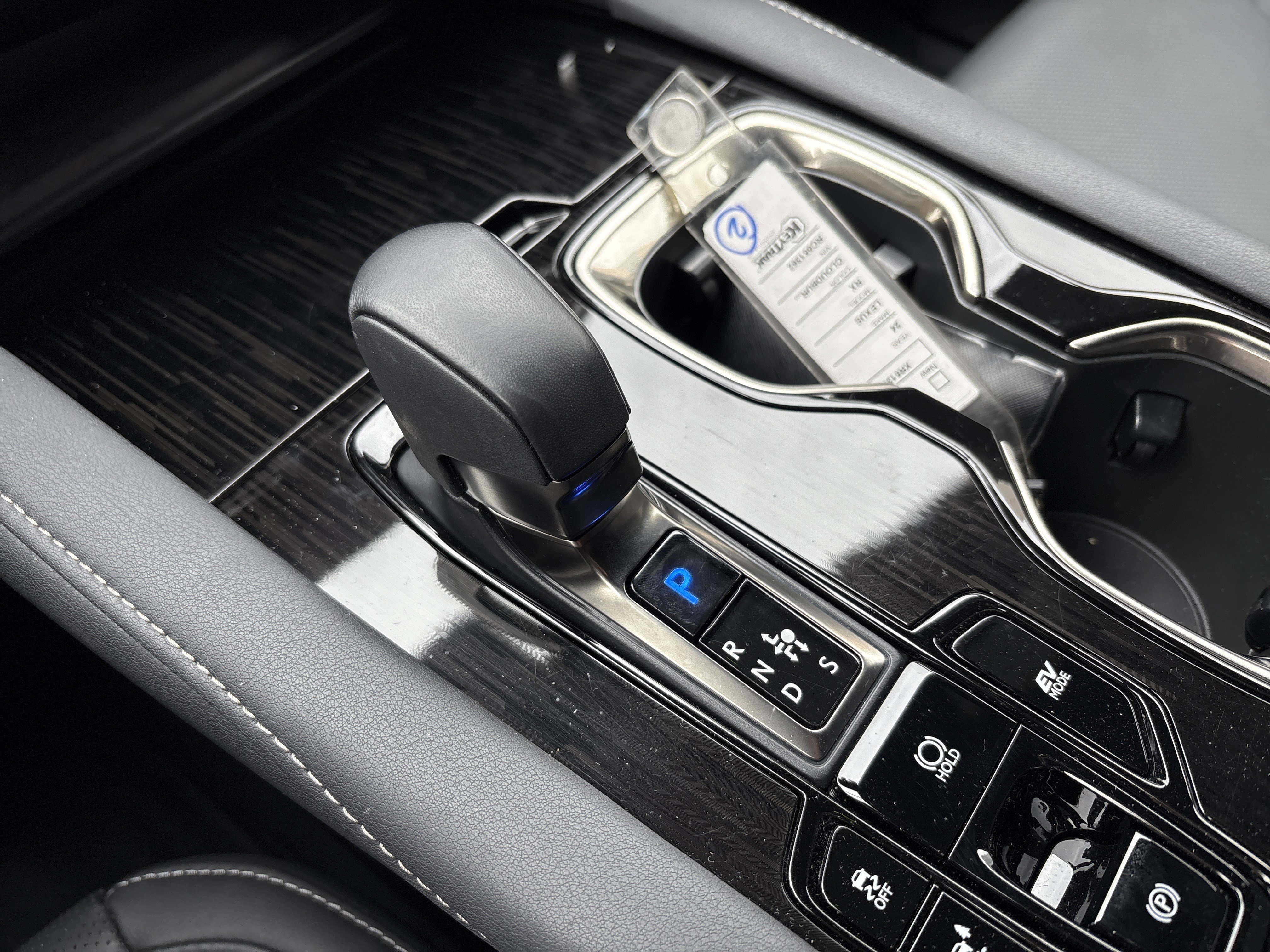 Used 2024 Lexus RX 350h w/ Cold Area Package AWD/4WD image 2