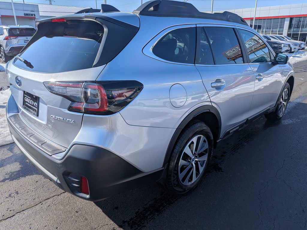 Used 2021 Subaru Outback Premium image 7