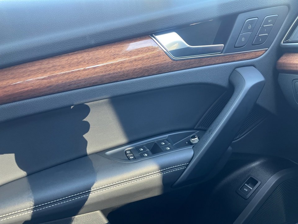 Used 2023 Audi Q5 2.0T Premium Plus w/ Premium Plus Package image 32