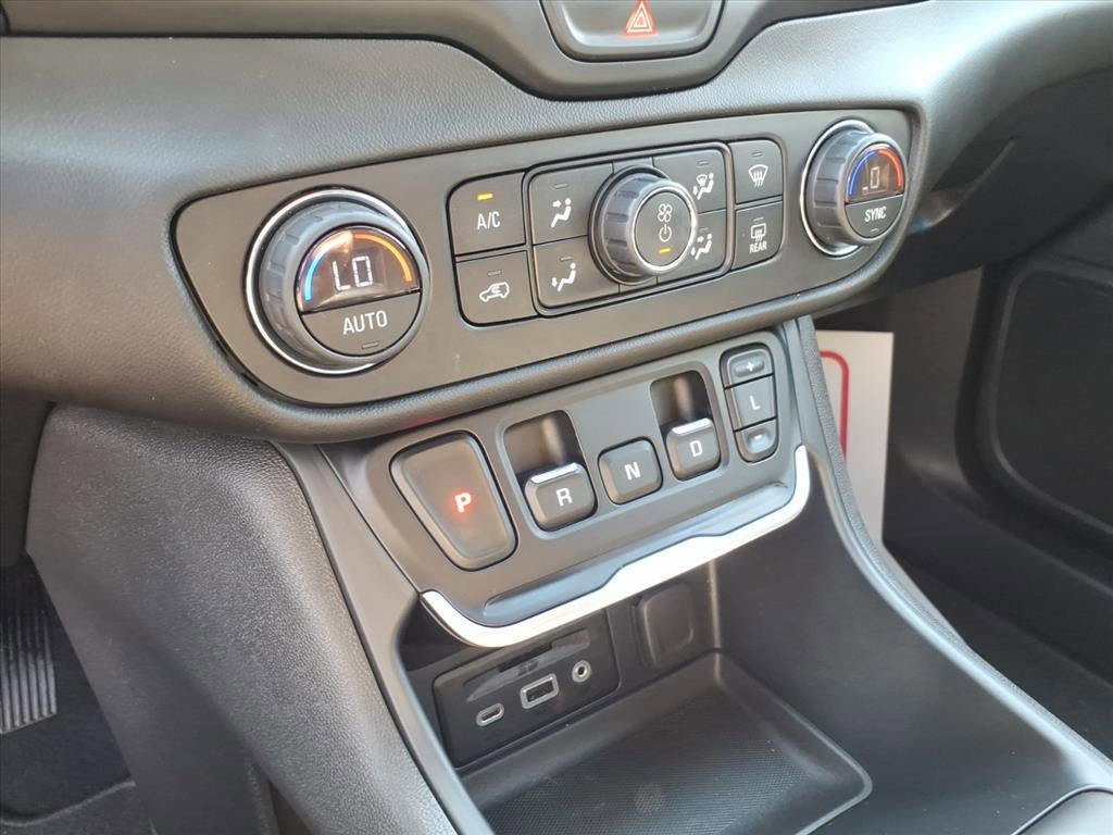 Used 2019 GMC Terrain SLT w/ Preferred Package AWD/4WD image 20