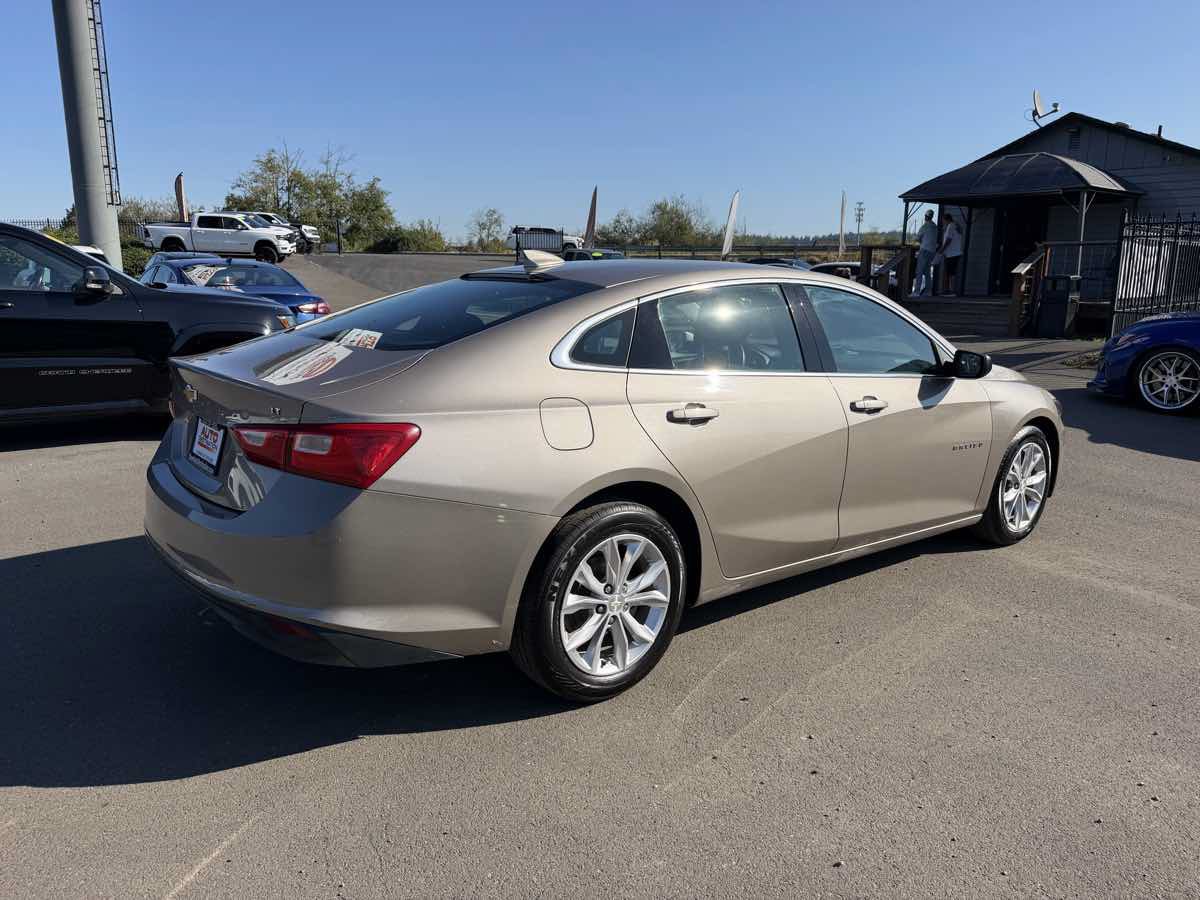 Used 2023 Chevrolet Malibu LT FWD image 7