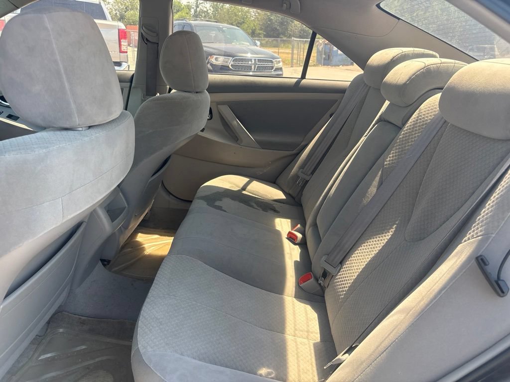 Used 2009 Toyota Camry LE FWD image 4
