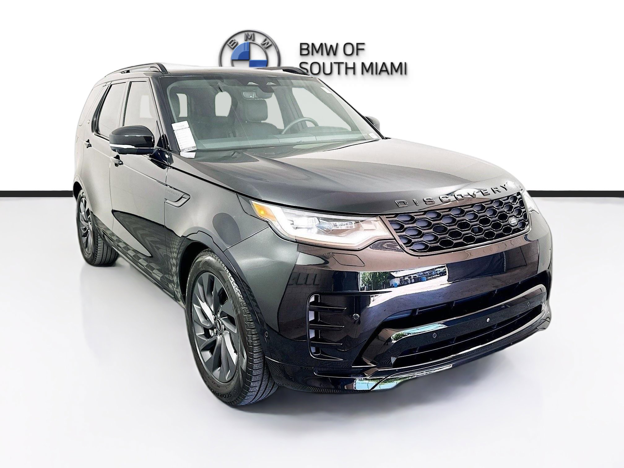 Used 2024 Land Rover Discovery Dynamic SE