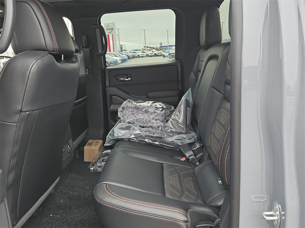 New 2025 Nissan Frontier PRO-4X w/ Pro Premium Package image 4