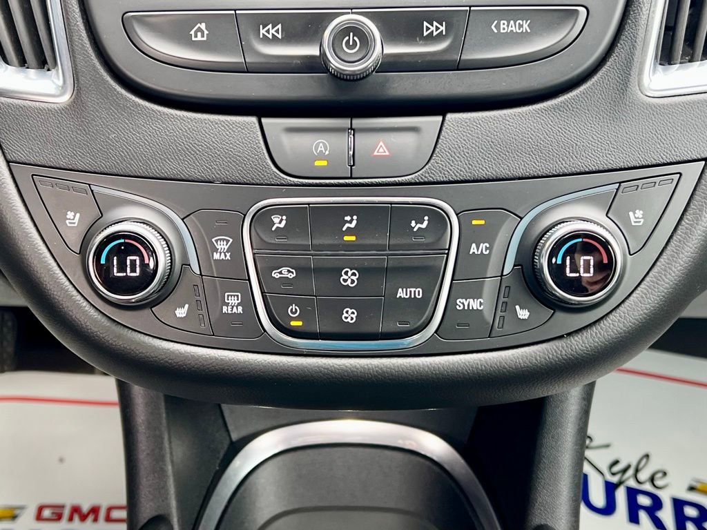 Used 2024 Chevrolet Malibu LT image 32