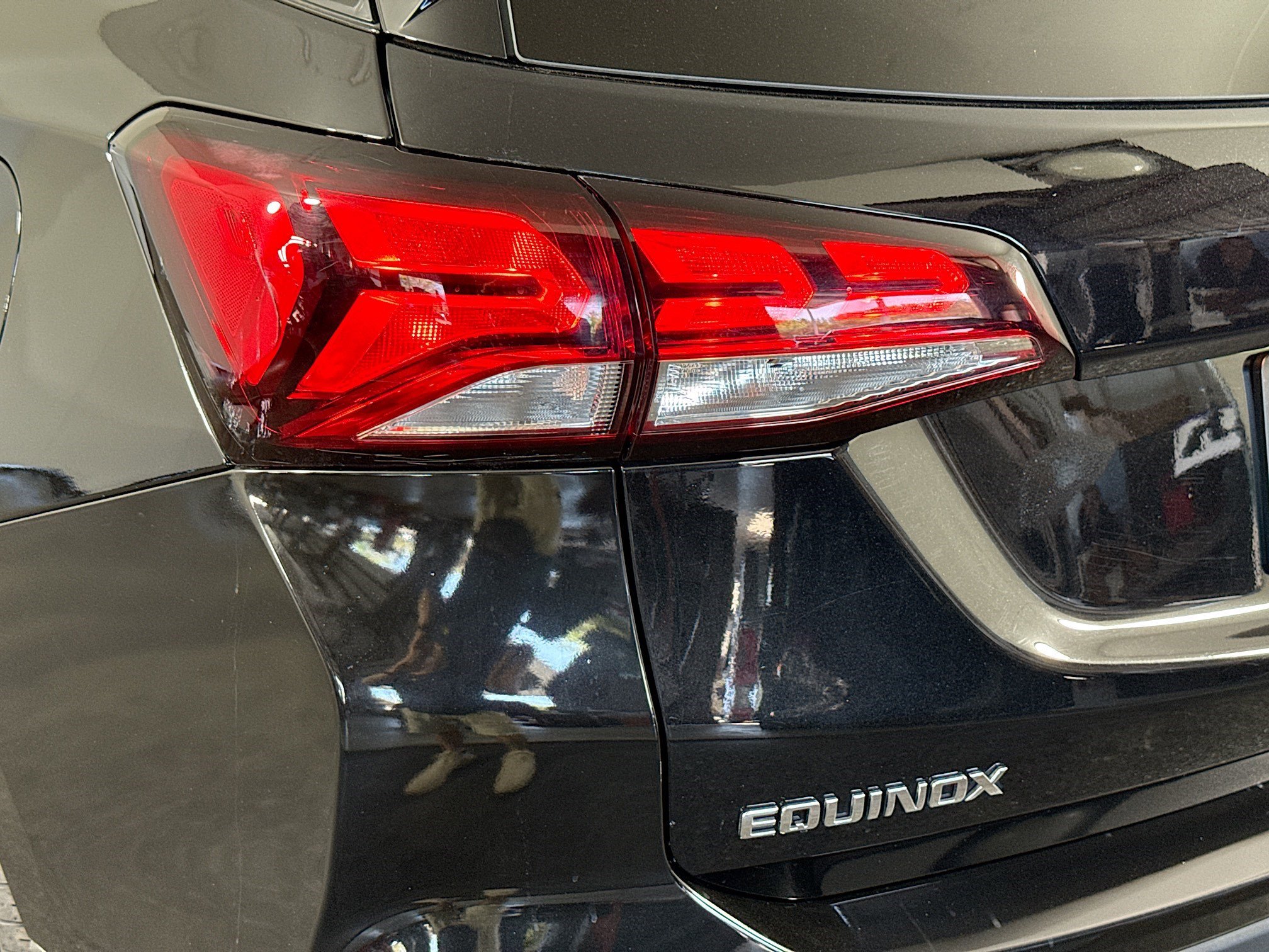 Used 2022 Chevrolet Equinox LS w/ LS Convenience Package image 36