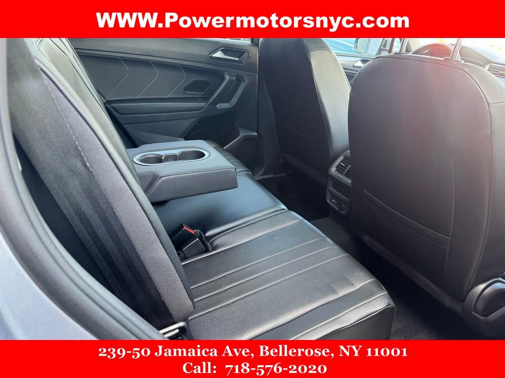 Used 2022 Volkswagen Tiguan SE w/ Panoramic Sunroof Package AWD/4WD image 29