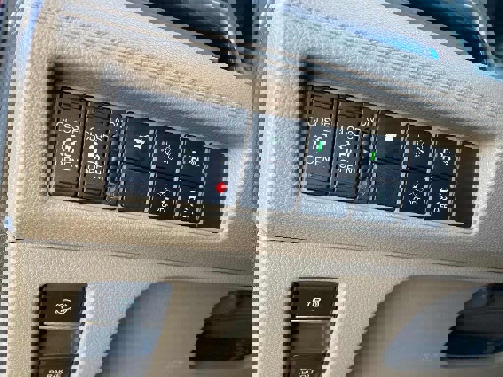 Used 2018 Honda Odyssey Elite image 15