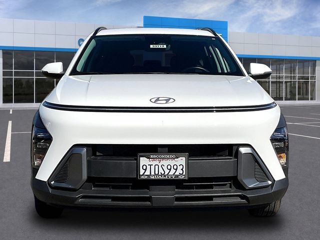 Used 2025 Hyundai Kona SEL FWD image 2