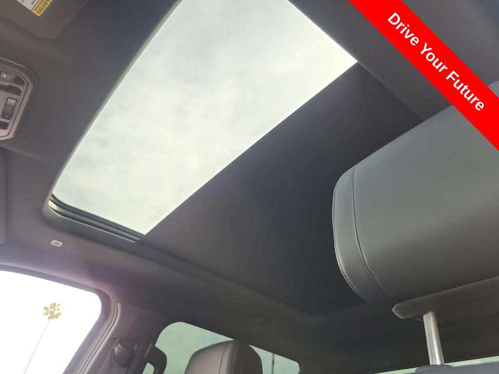Used 2025 Toyota Tundra Limited AWD/4WD image 20