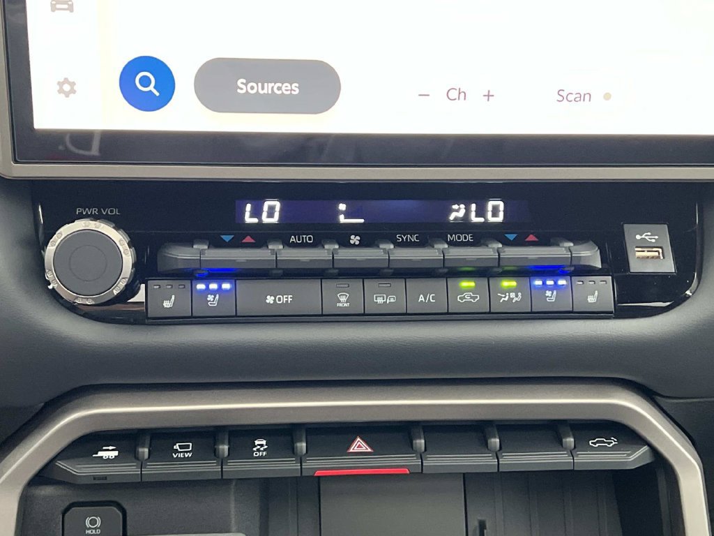 New 2026 Toyota Tundra Platinum AWD/4WD image 41