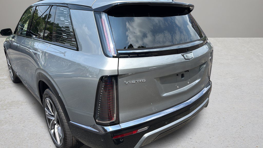 Certified 2026 Cadillac Vistiq Sport w/ LPO, Floor Liner Package AWD/4WD image 9