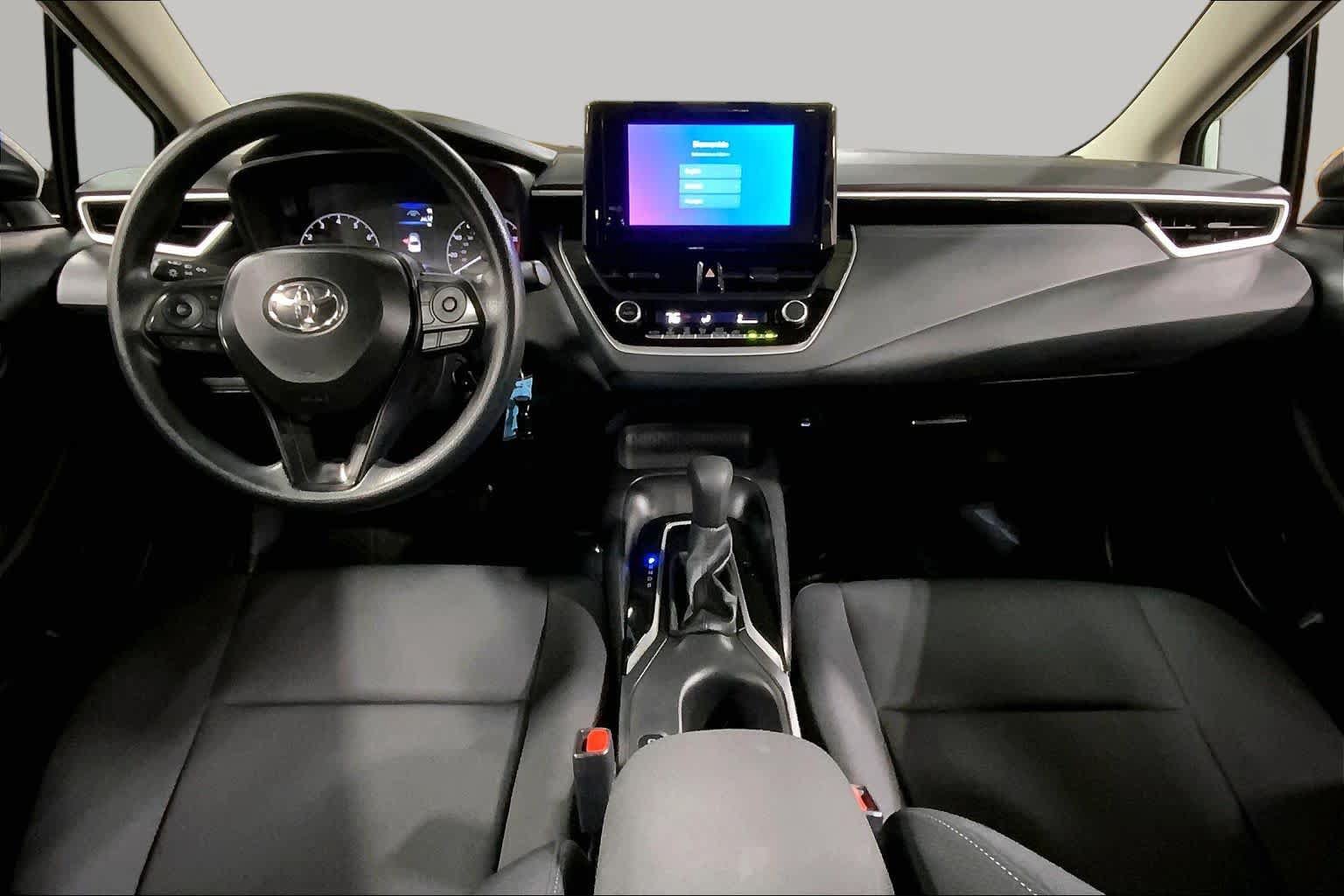 Used 2025 Toyota Corolla LE FWD image 16
