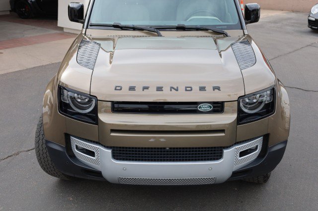 Used 2024 Land Rover Defender 130 S AWD/4WD image 9