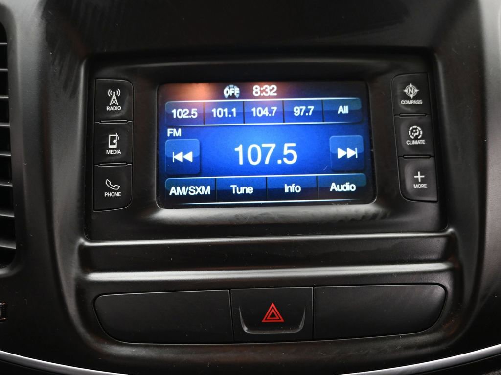 Used 2016 Chrysler 200 Limited w/ Convenience Group image 15