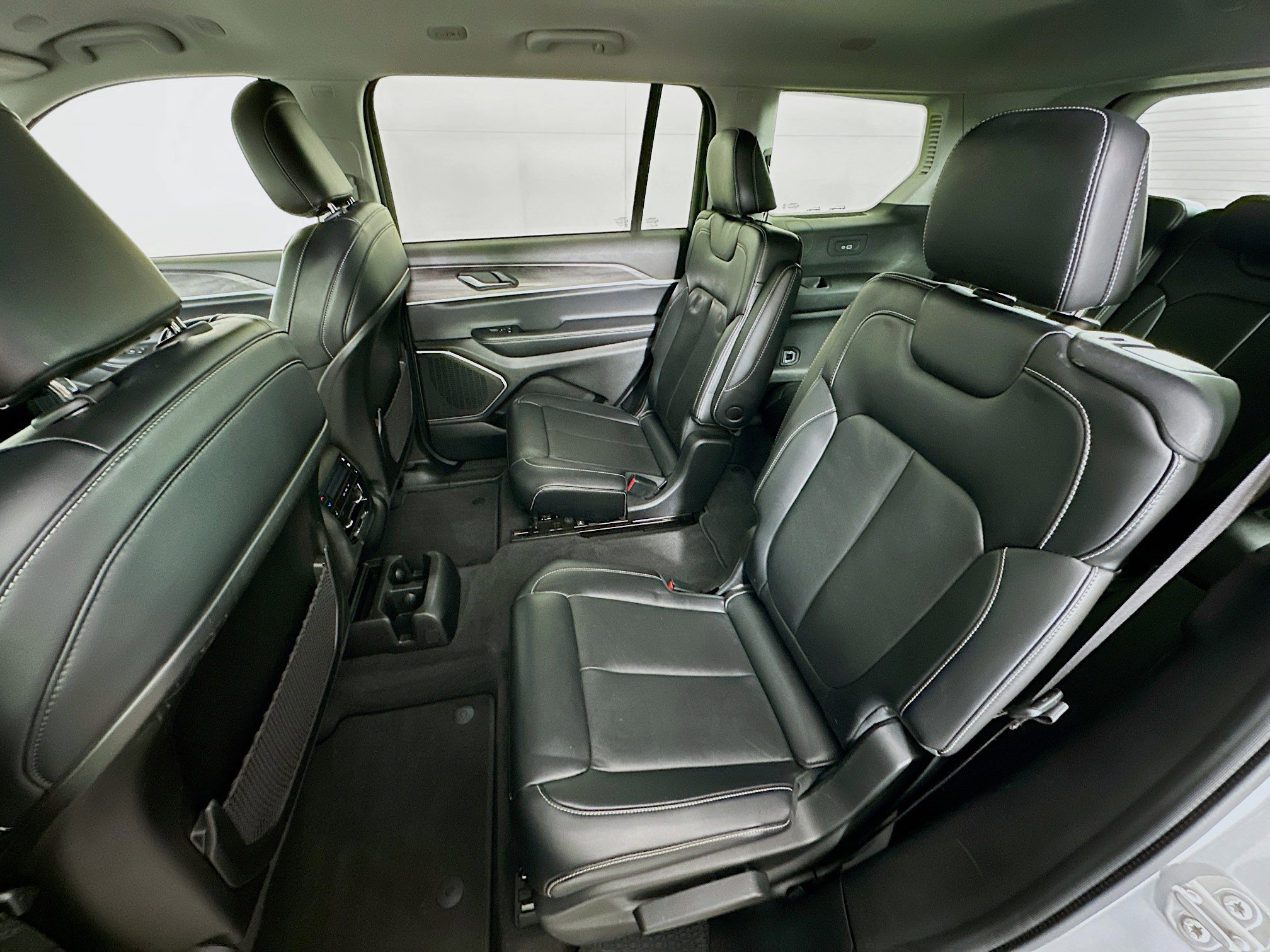 Used 2021 Jeep Grand Cherokee L Limited image 27