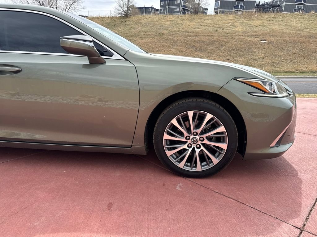 Used 2020 Lexus ES 350 w/ Premium Package image 30