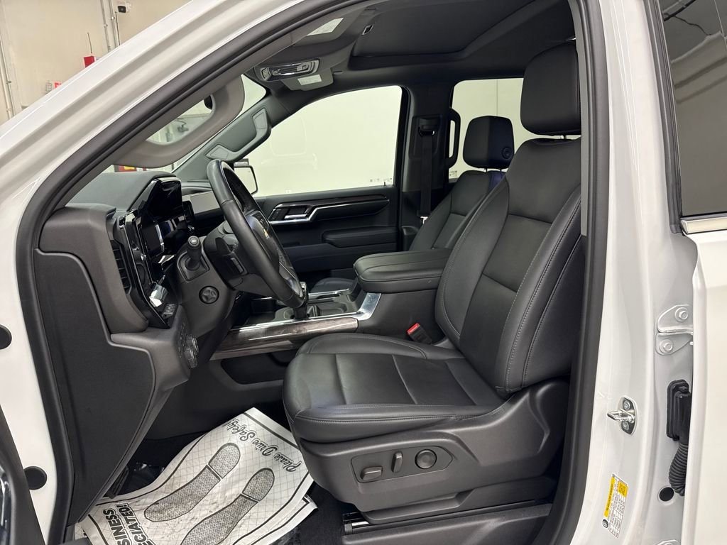 Used 2024 Chevrolet Silverado 1500 LTZ w/ LTZ Premium Package image 13