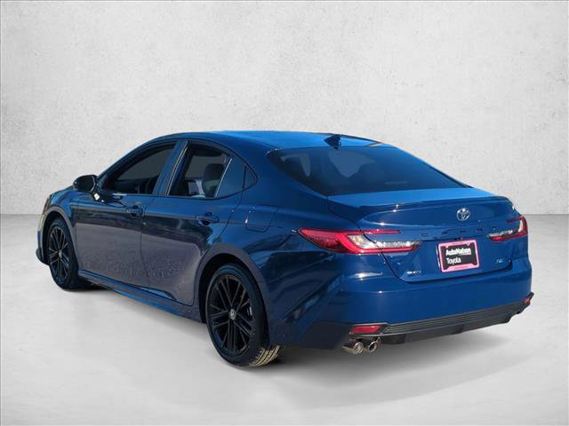 Used 2025 Toyota Camry SE w/ Convenience Package image 8