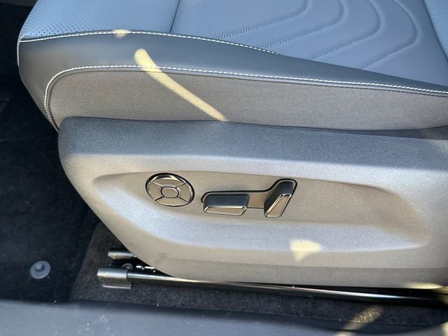 New 2026 Volkswagen Tiguan SE R-Line image 41