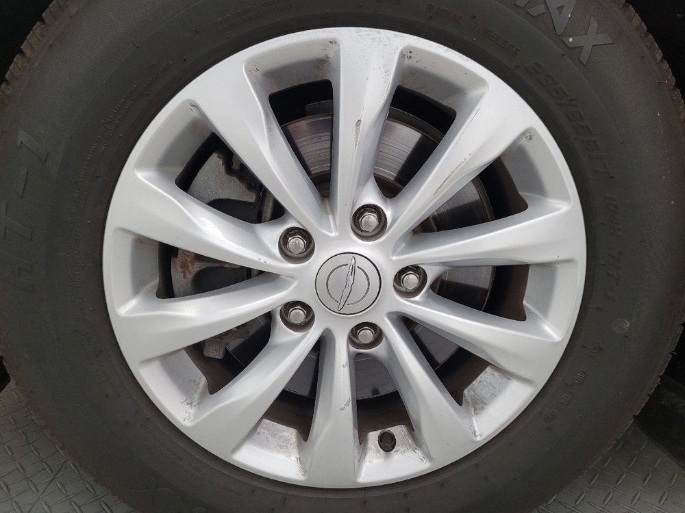 Used 2017 Chrysler Pacifica Touring-L w/ 13 Speaker Alpine Sound Group FWD image 31